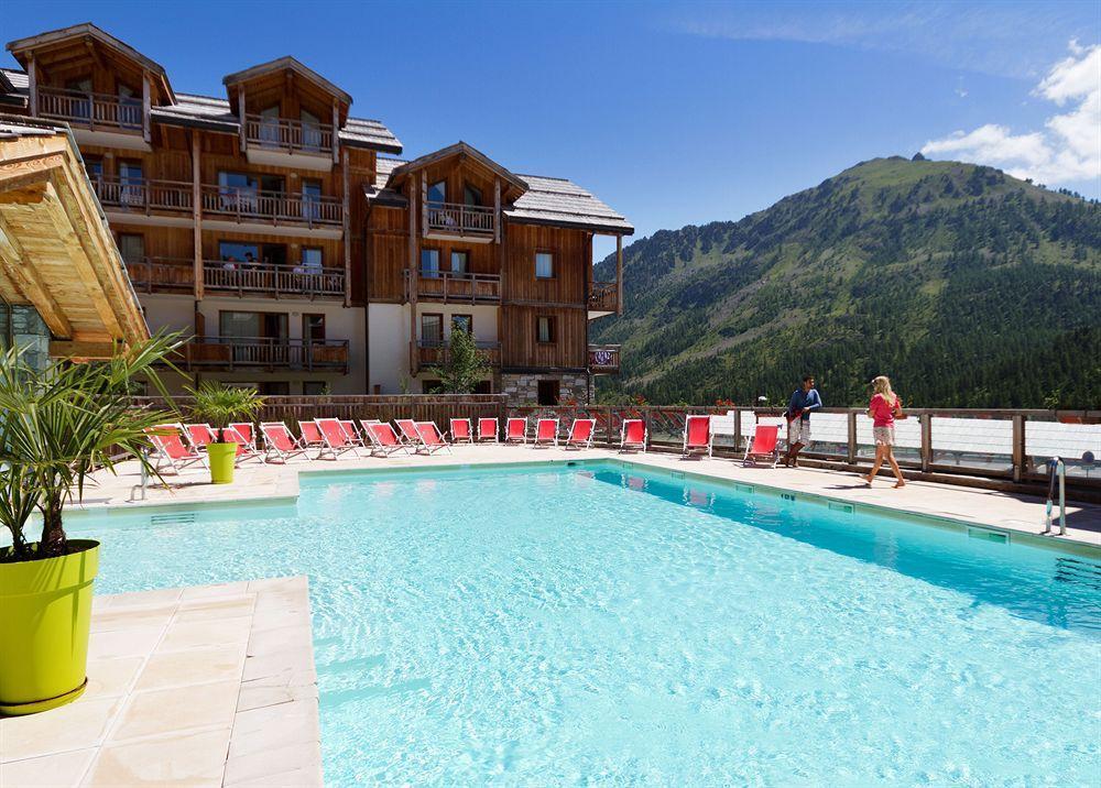 Belambra Clubs Residence Les Menuires - Le Hameau Des Airelles 圣马丁德贝尔维尔 外观 照片