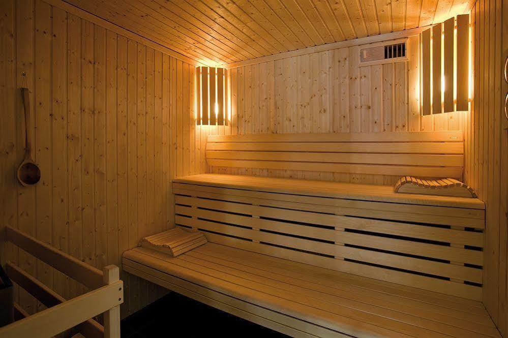 Belambra Clubs Residence Les Menuires - Le Hameau Des Airelles 圣马丁德贝尔维尔 外观 照片