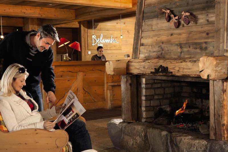 Belambra Clubs Residence Les Menuires - Le Hameau Des Airelles 圣马丁德贝尔维尔 外观 照片
